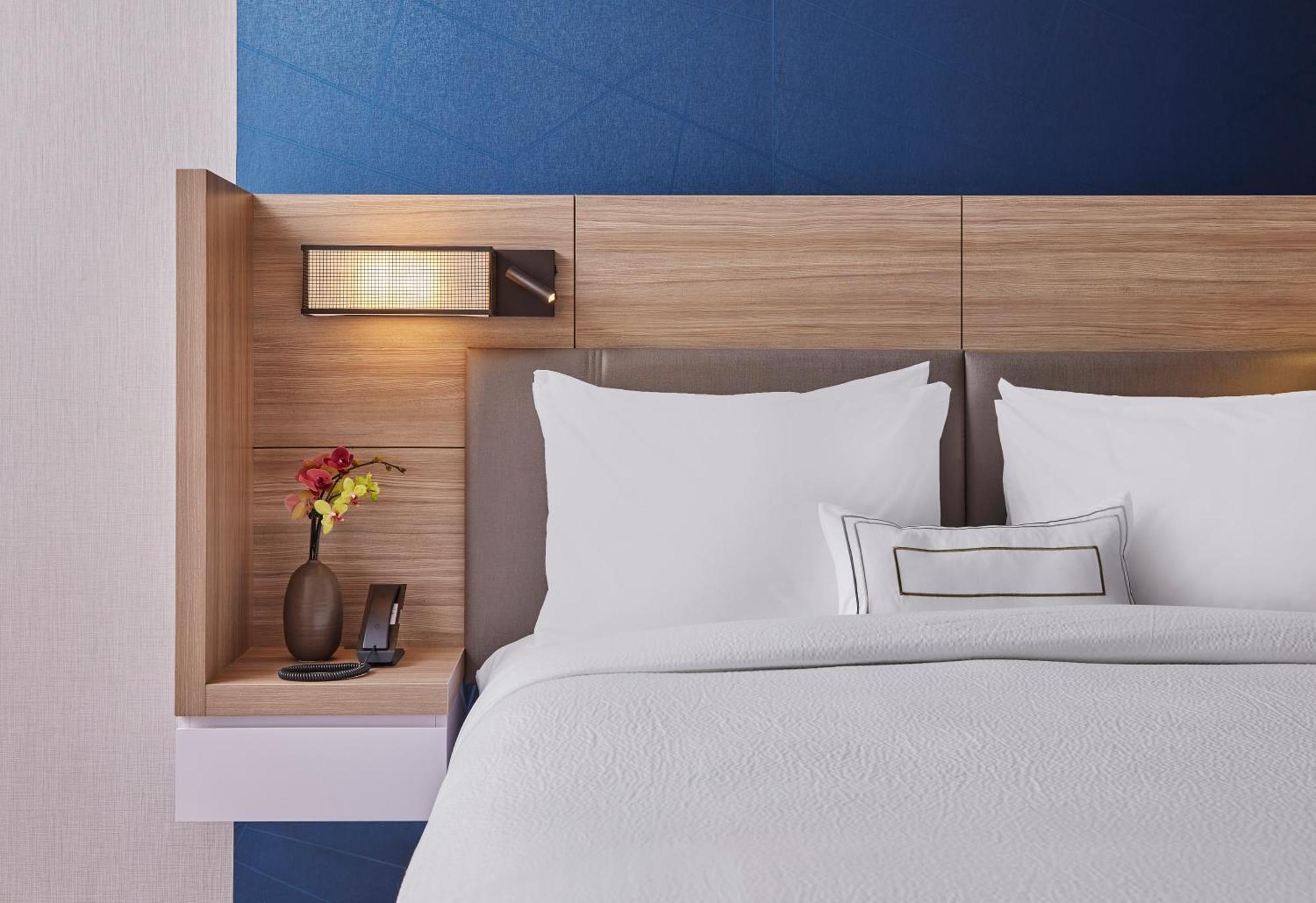 Springhill Suites By Marriott Chicago Chinatown Экстерьер фото