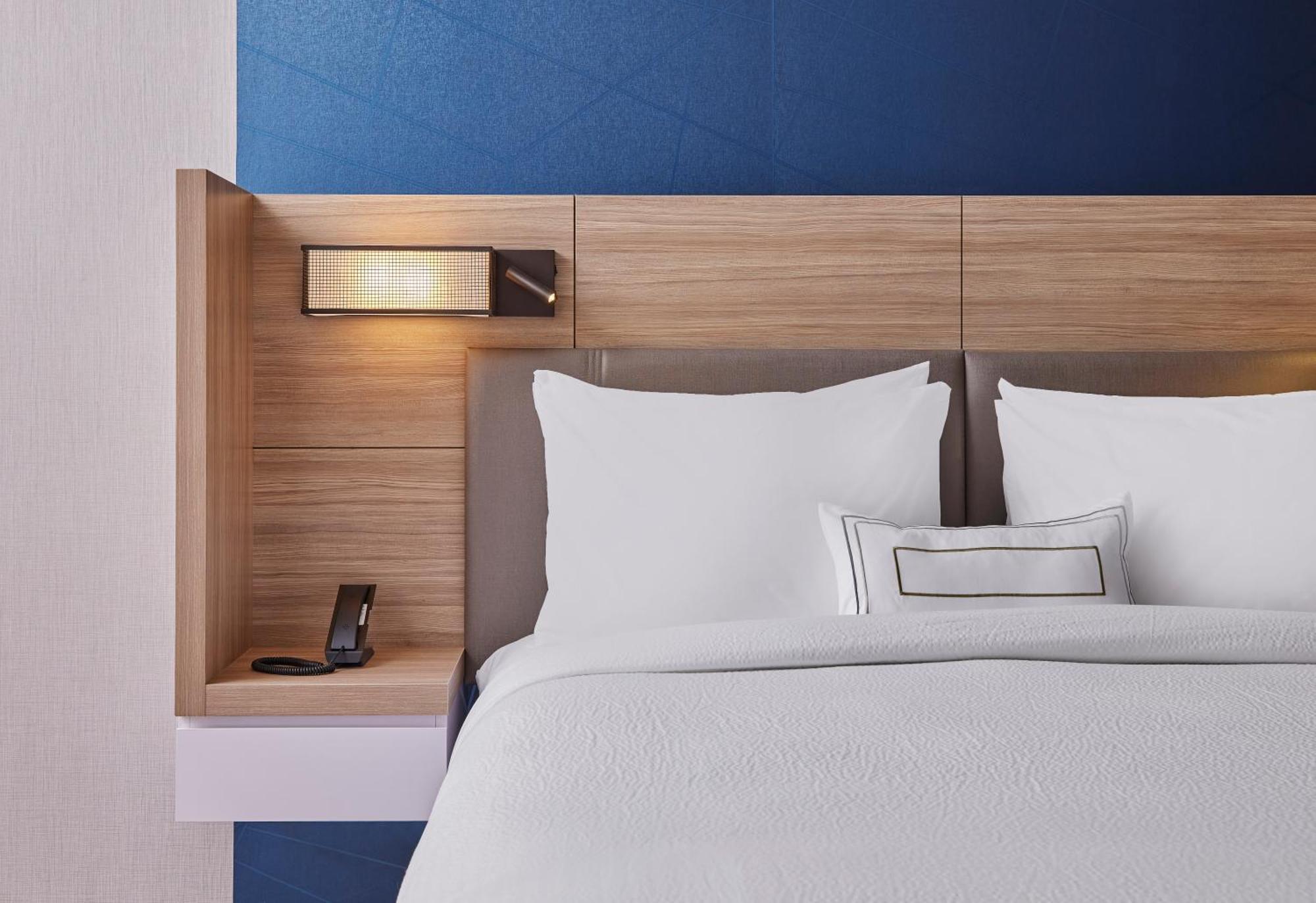 Springhill Suites By Marriott Chicago Chinatown Экстерьер фото