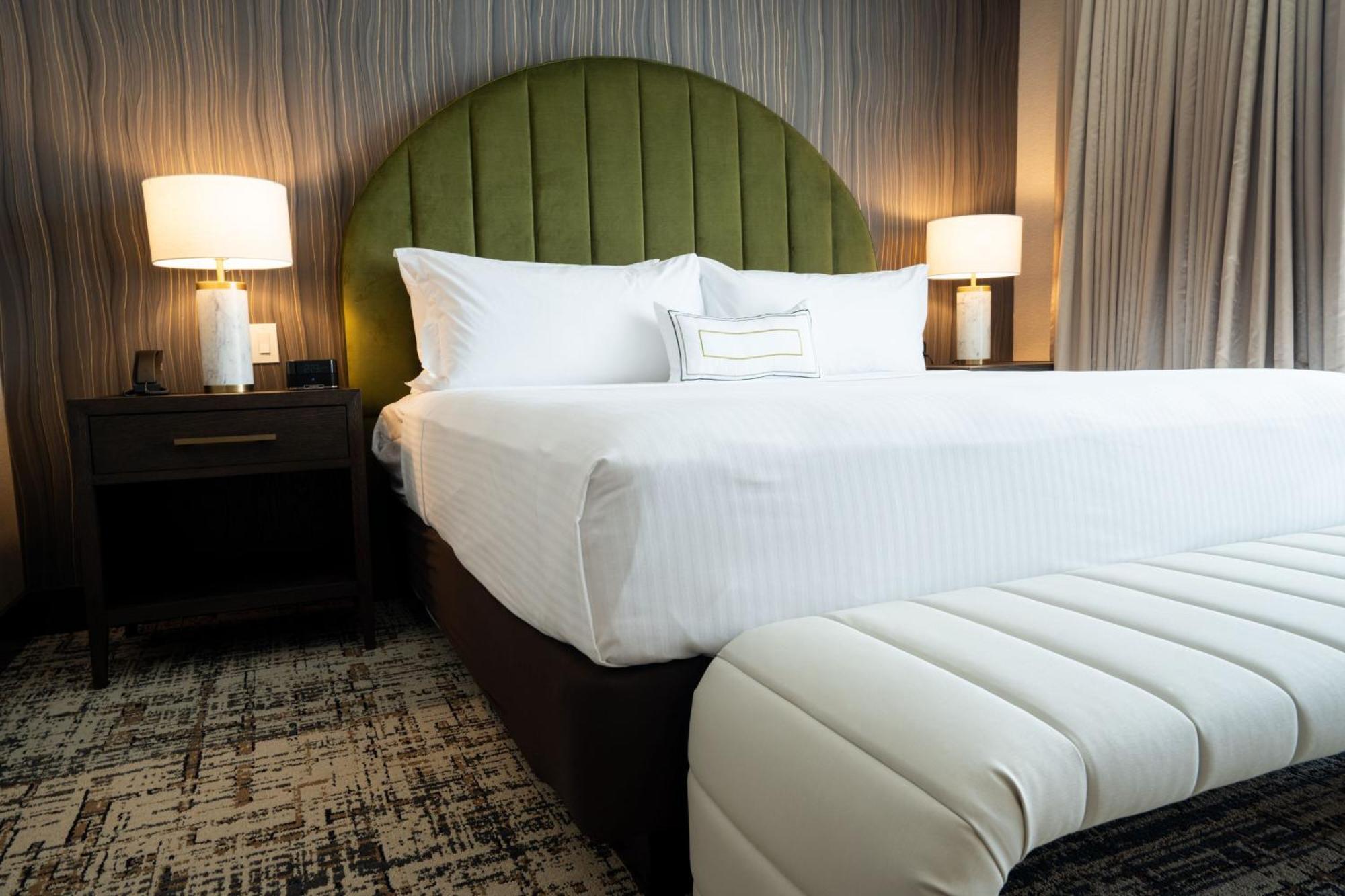Springhill Suites By Marriott Chicago Chinatown Экстерьер фото