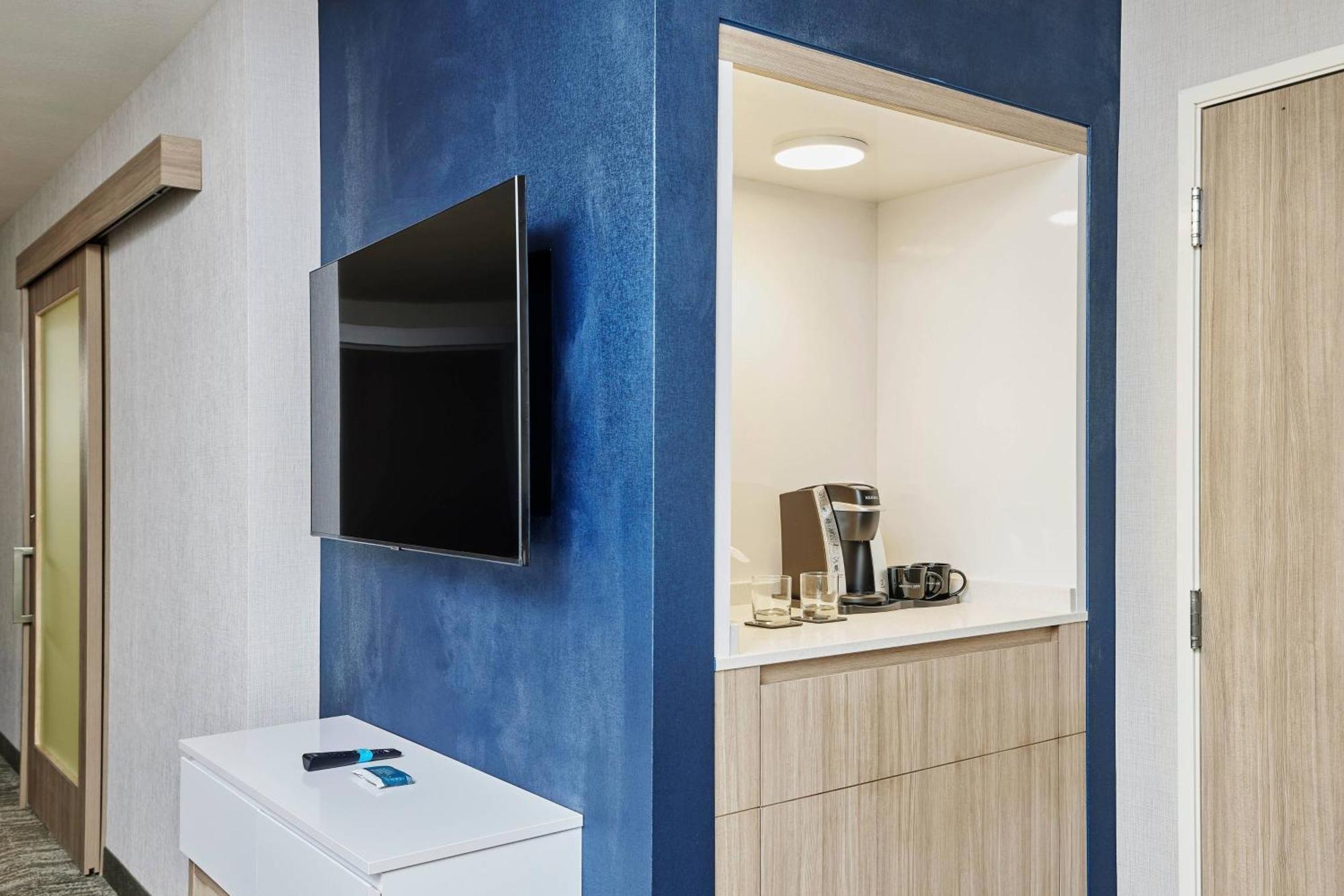 Springhill Suites By Marriott Chicago Chinatown Экстерьер фото