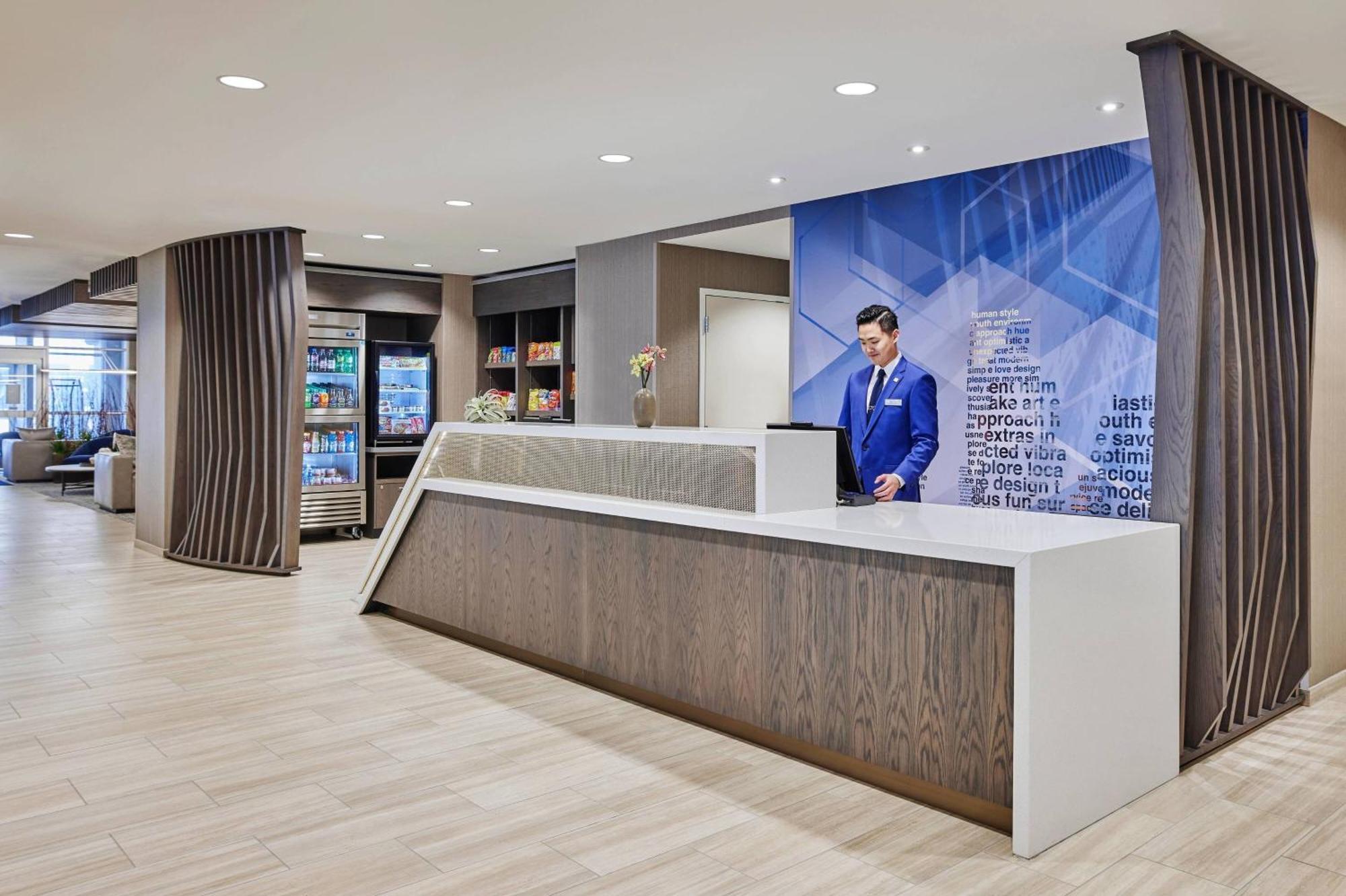 Springhill Suites By Marriott Chicago Chinatown Экстерьер фото